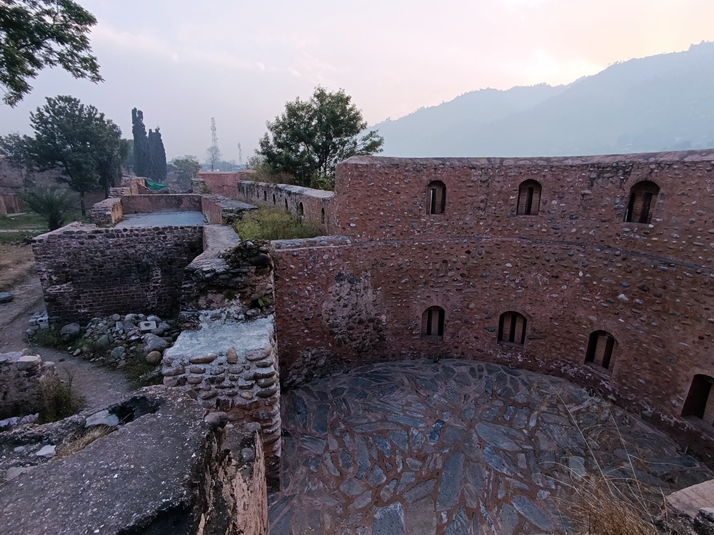 Red Fort (Chak Fort)